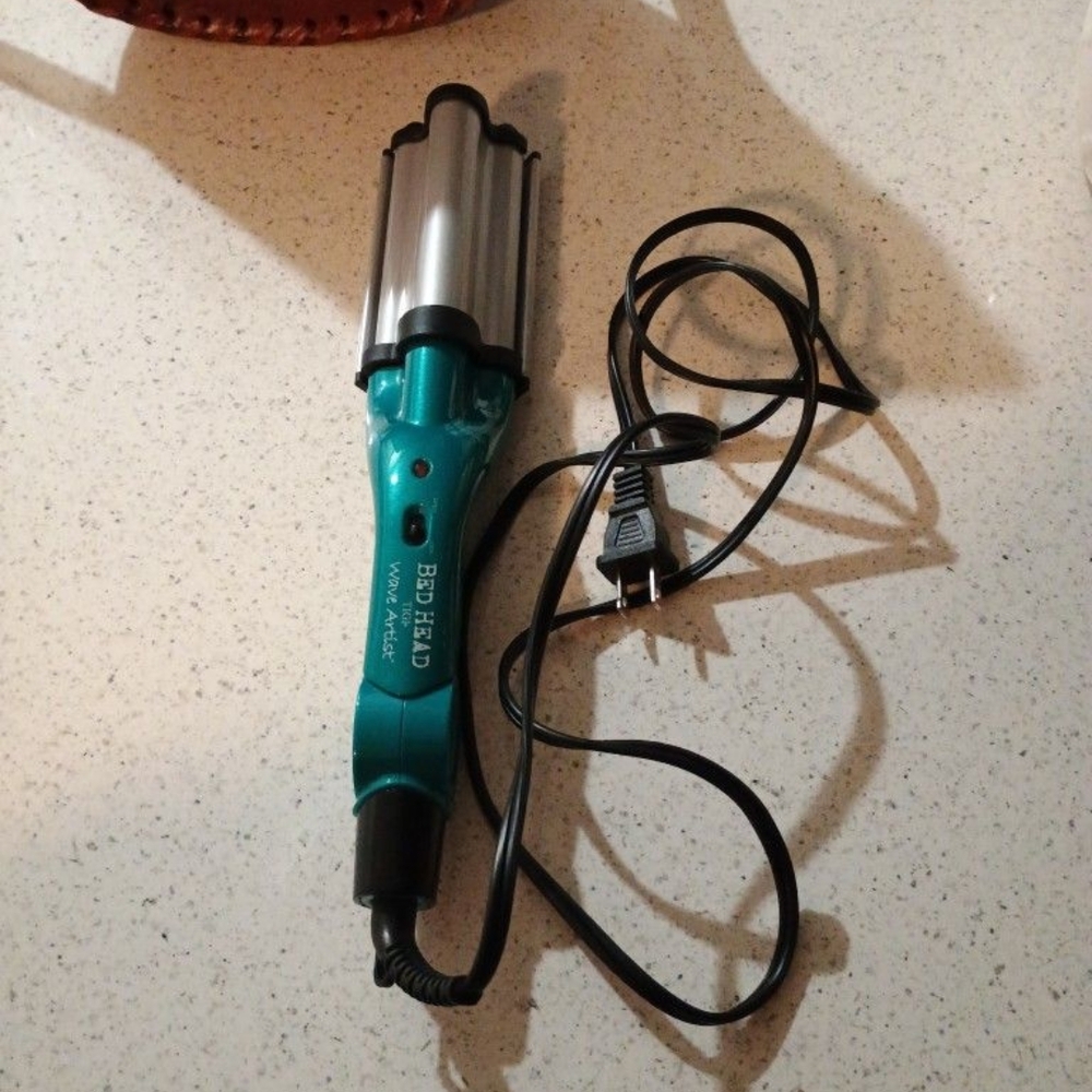 BedHead Teal and Silver Hair Wave Curling Styling iron